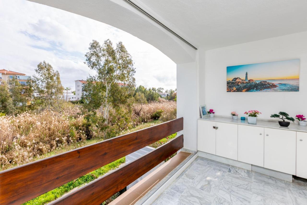 Apartamento 4 Bedroom In Puerto Banus 150 Meters From The